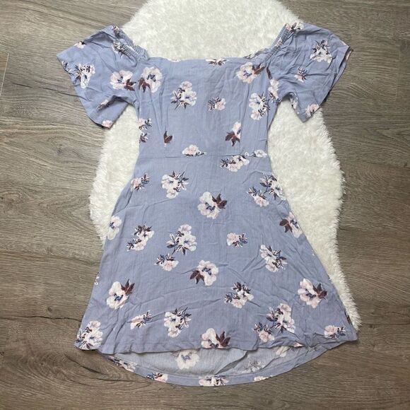 PrettyLittleThing Blue Off Shoulder Mini Dress Open Back Tie Floral Size 4 - Picture 2 of 10